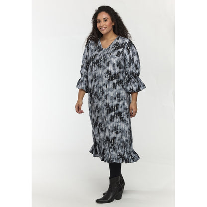 Studio SClara Dress Dress Black grey batik